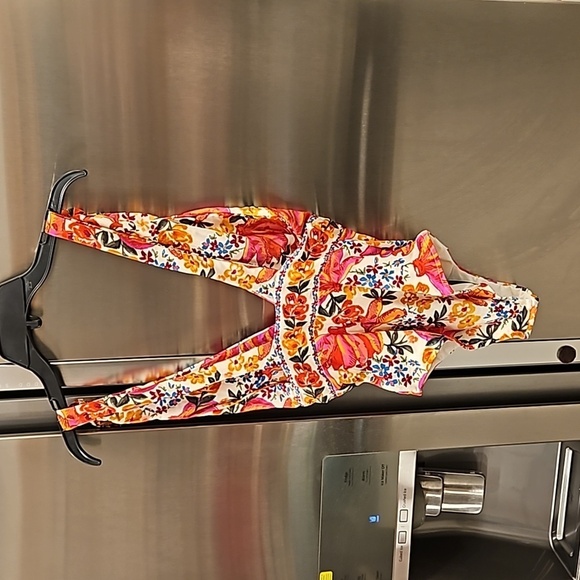 💕FARM RIO💕 Spring Bananas One Piece Swimsuit ~ Spring Bananas Print XS NWT - Picture 13 of 16